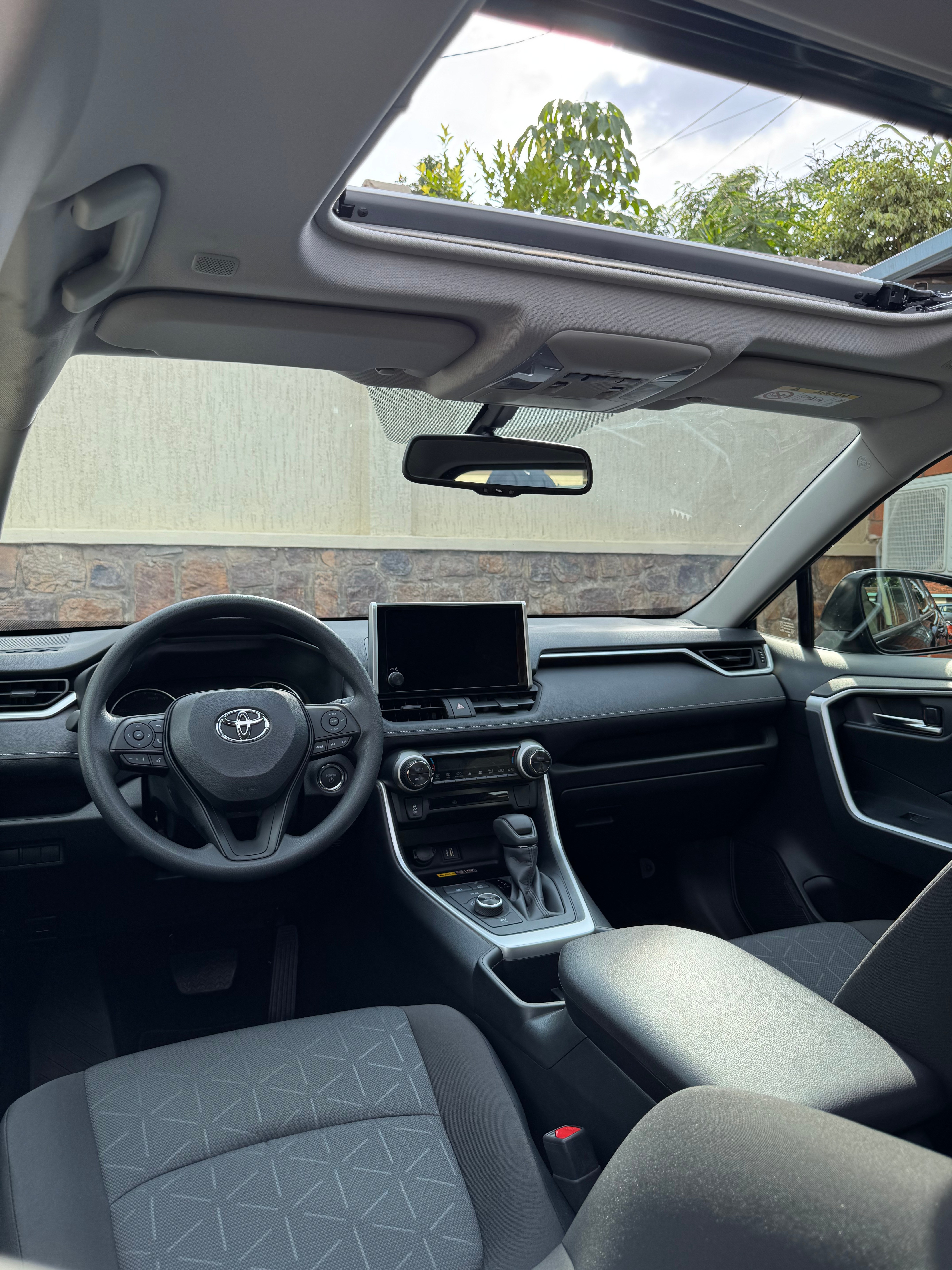 Toyota RAV4 2024 view 3